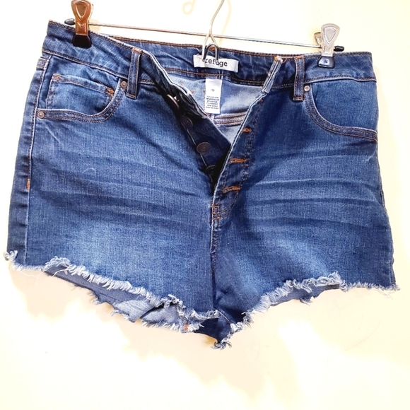 Refuge  women's denim short Size 10 - Picture 1 of 8